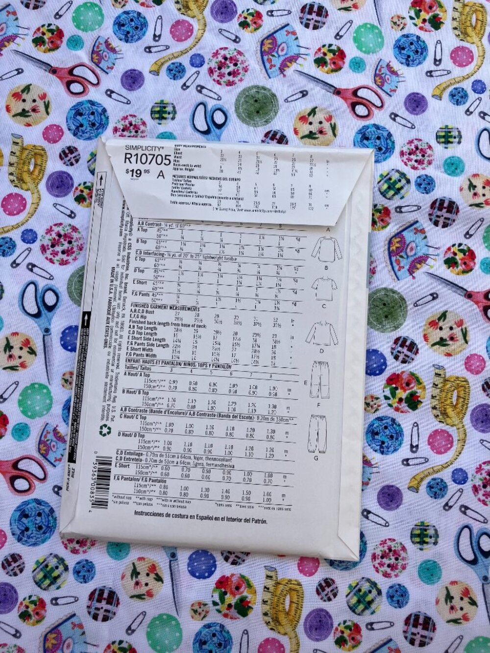 Simplicity R10705 Pattern - Picture 2 of 2